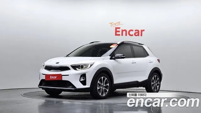 Kia Stonic 2018 Белый из Кореи