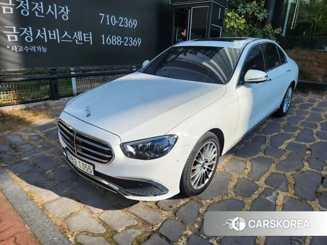 Mercedes-Benz E-Class W213 2022 Белый из Кореи