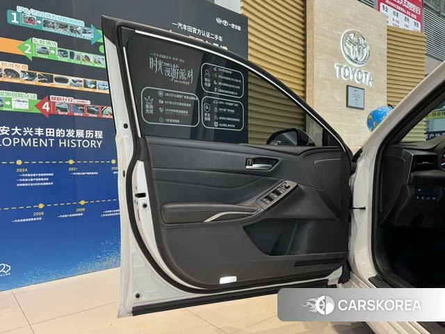 Toyota Asian dragon 2023 Белый из Китая