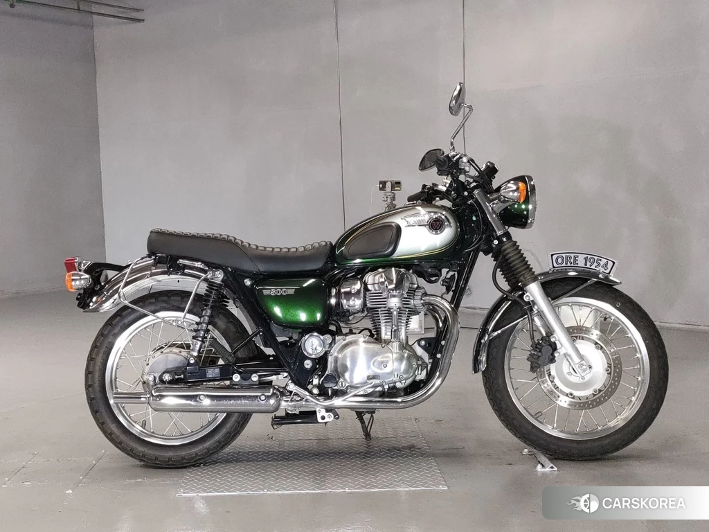 Проданный Kawasaki W800 2011 из Японии