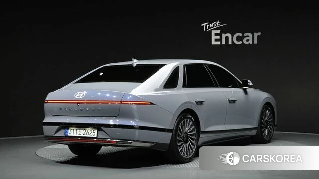 Hyundai Grandeur Hybrid (GN7) 2024 Светло-серебряный цвет из Кореи