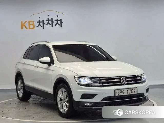 Volkswagen Tiguan second Generation 2018 Белый из Кореи
