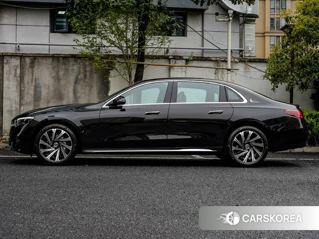 Mercedes-Benz E-class 2024 Черный из Китая