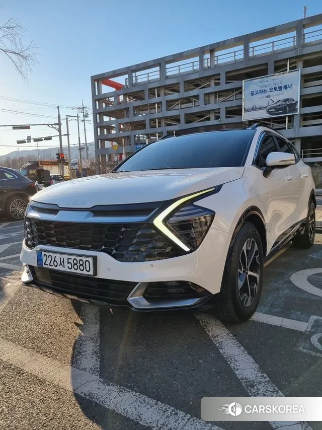 Kia Sportage 5th Generation Hybrid 2023 Белый из Кореи