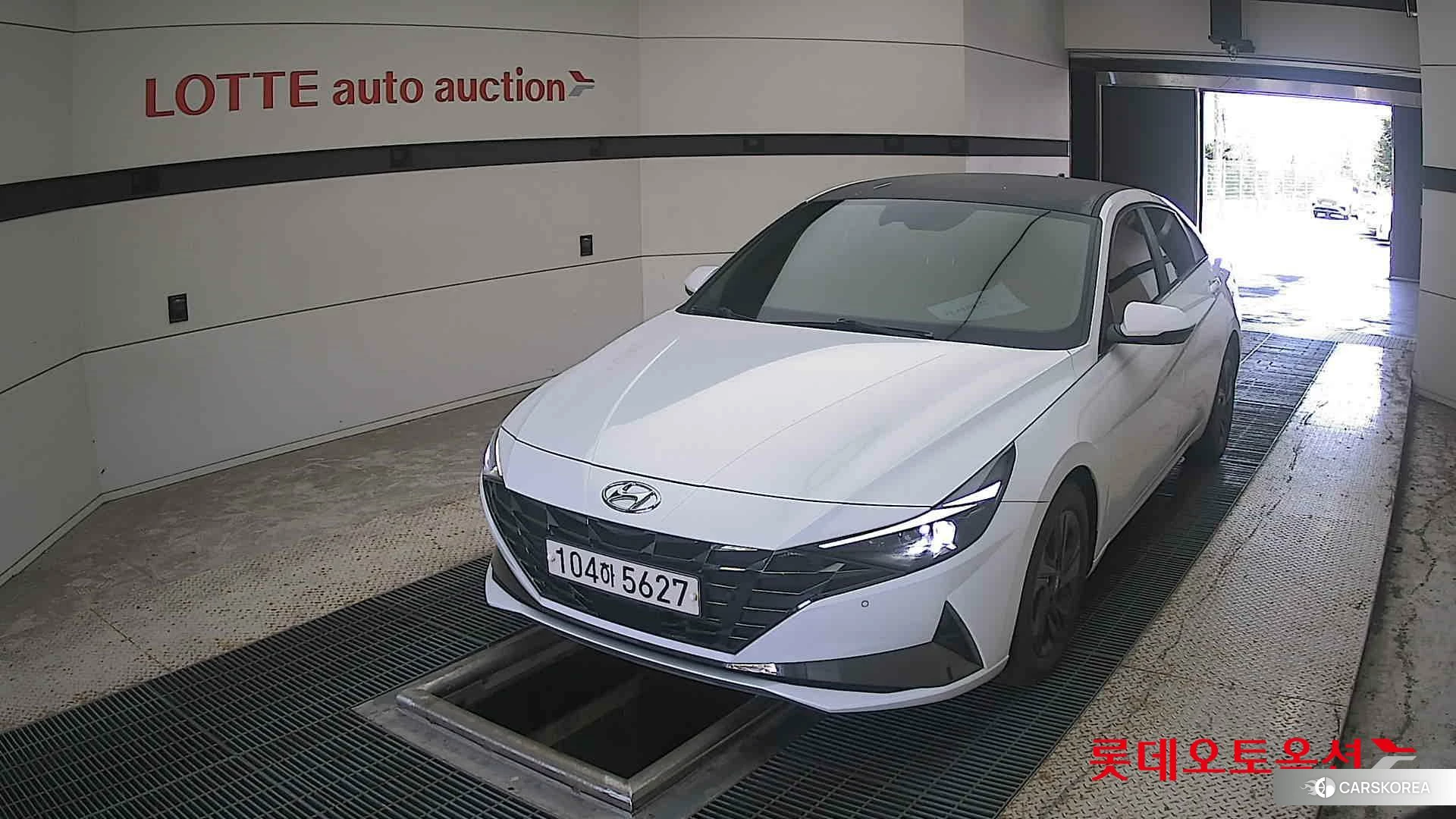 Hyundai Avante 2021 Polar White из Кореи