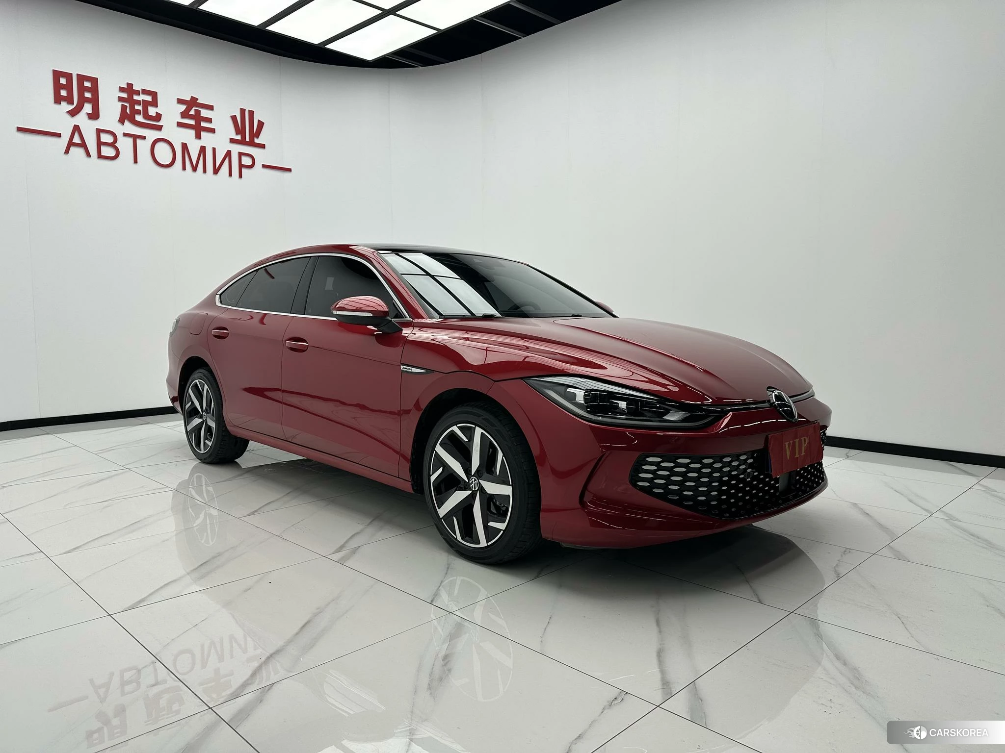 Volkswagen Lingdu 2023 Красный из Китая