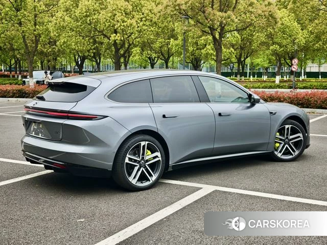 Weilai ET5T 2026 Темно-серый из Китая