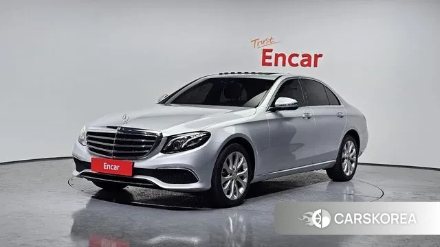 Mercedes-Benz E-Class W213 2018 Серебряный из Кореи