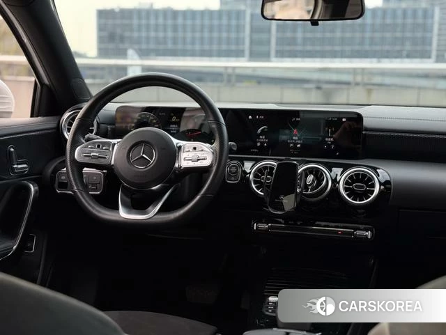 Mercedes-Benz Class A 2021 Белый из Китая