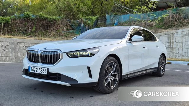 BMW 5 Series (G60) 2024 Белый из Кореи