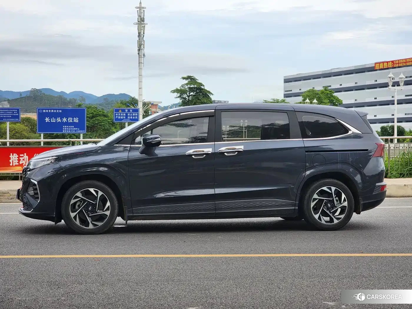 Hyundai Kustu 2023 Silver/gray из Китая