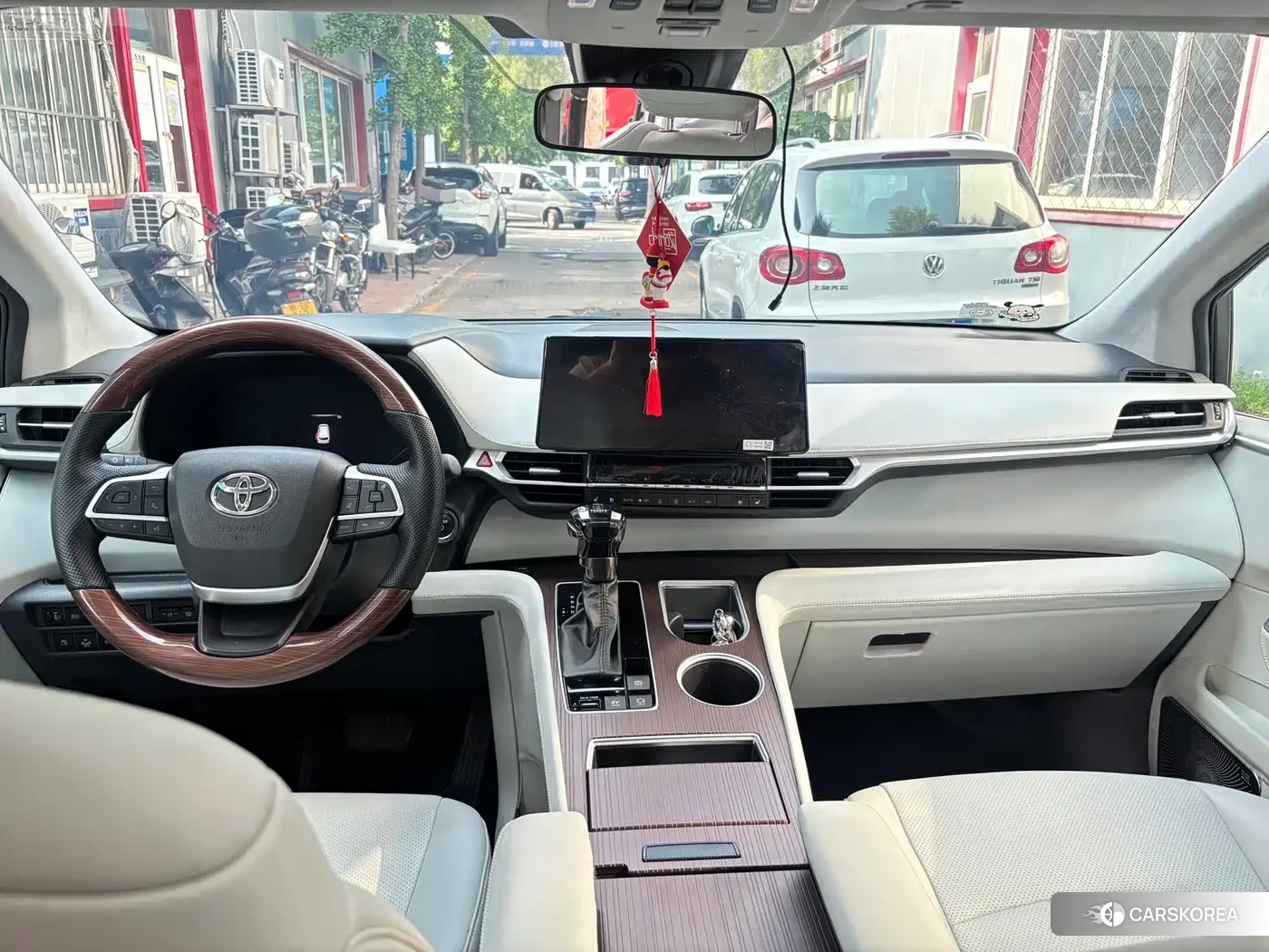 Toyota Grevia 2025 Белый из Китая
