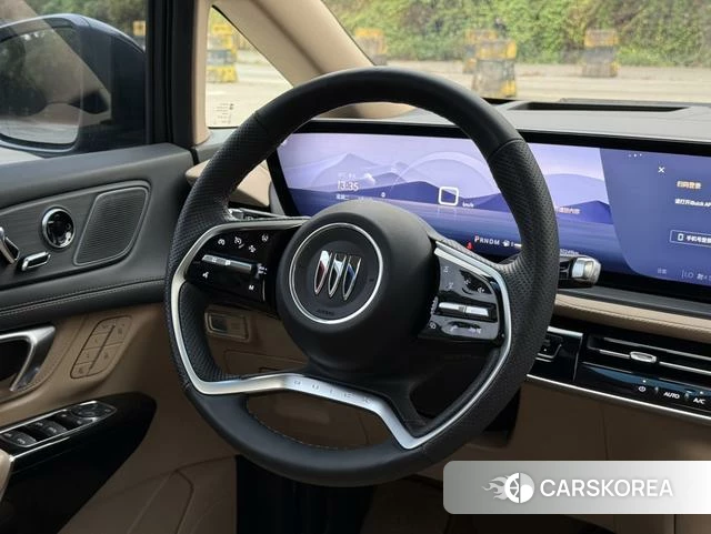 Buick century 2024 Темно-серый из Китая