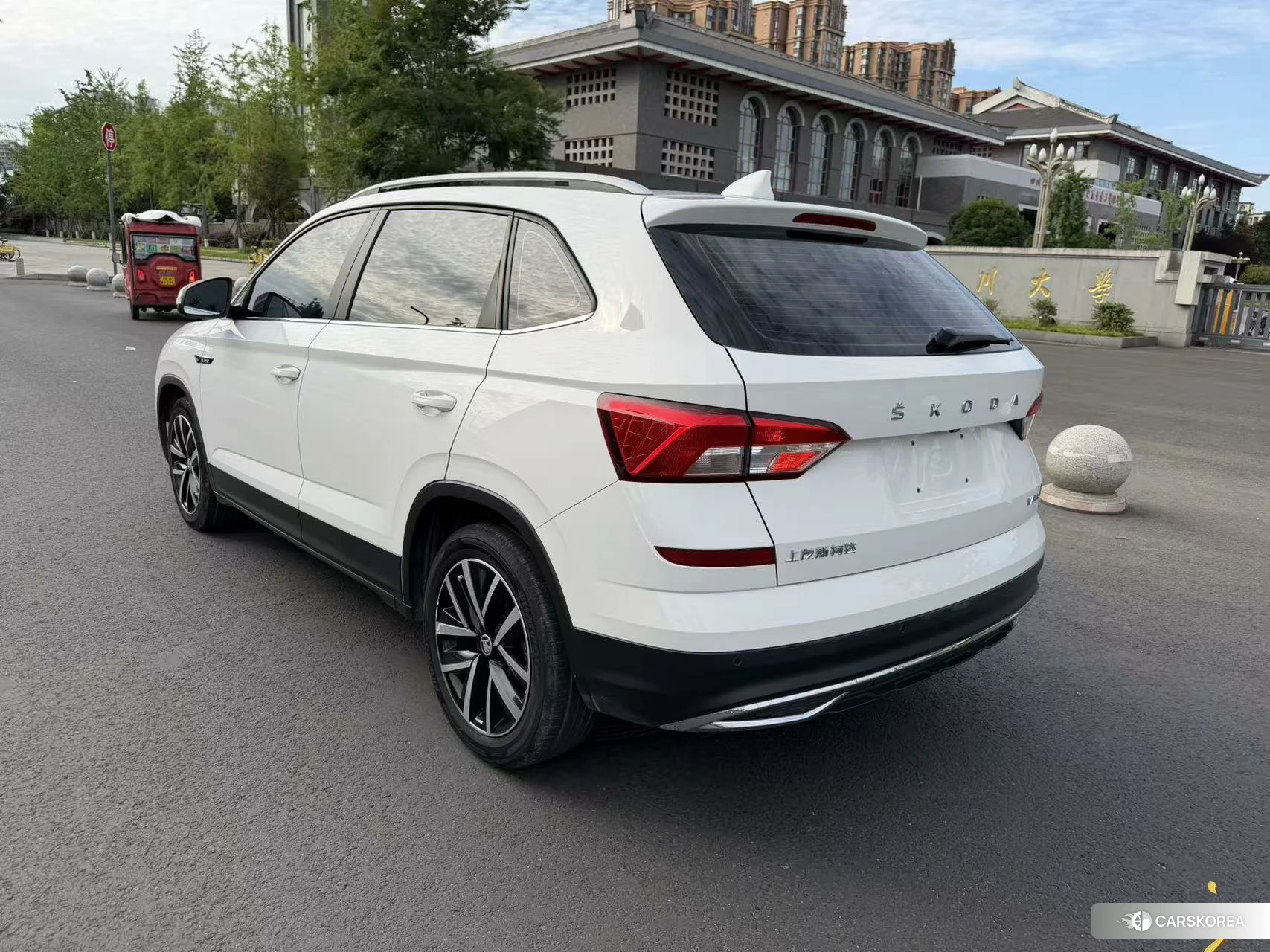 Skoda Komick 2020 Белый из Китая