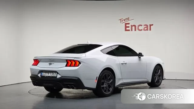 Ford Mustang 7th Generation 2024 Белый из Кореи