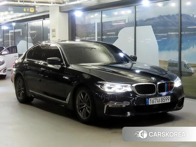 BMW 5 Series (G30) 2018 Черный из Кореи