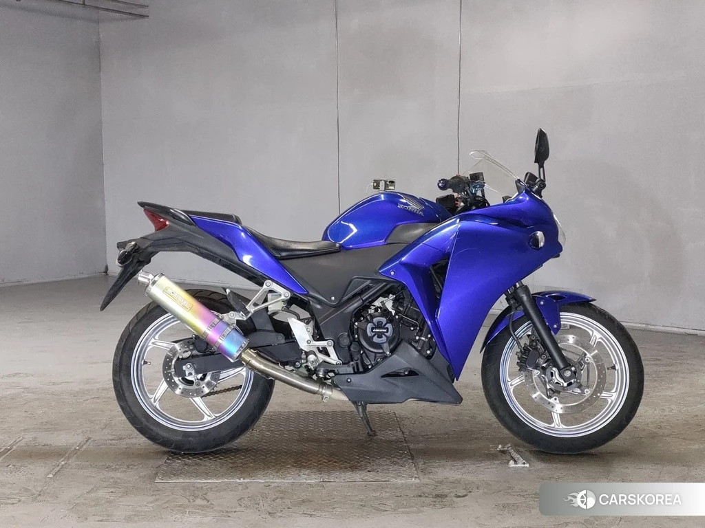 Проданный Honda CBR250R 2011 из Японии