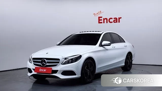 Mercedes-Benz C-Class W205 2018 Белый из Кореи