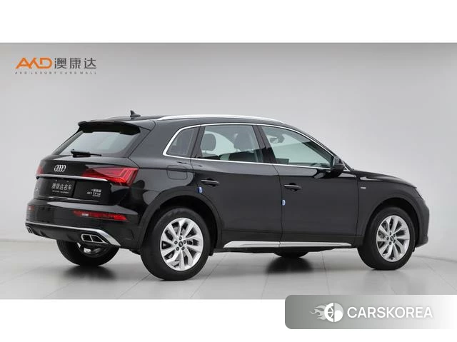 Audi Q5L 2021 Черный из Китая