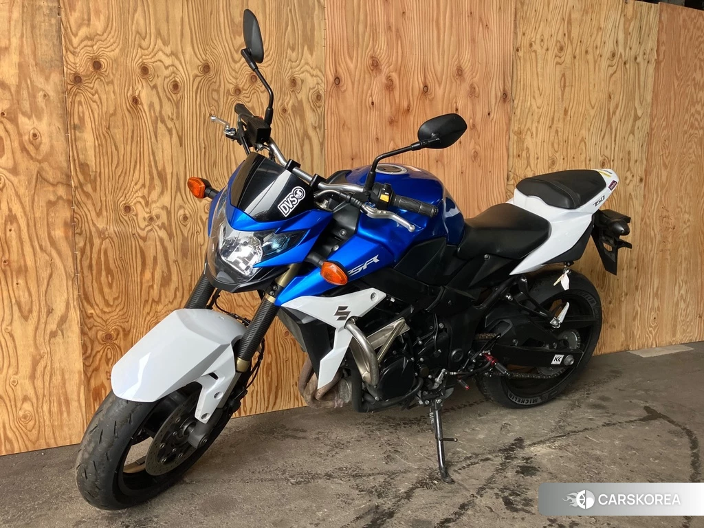 Проданный Suzuki GSR750 ABS 2013 из Японии