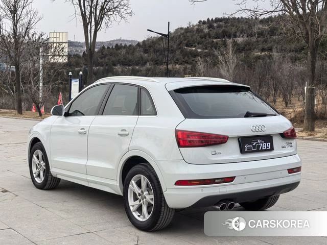 Audi Q3 2019 Белый из Китая