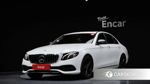 Mercedes-Benz E-Class W213 2018 Белый из Кореи