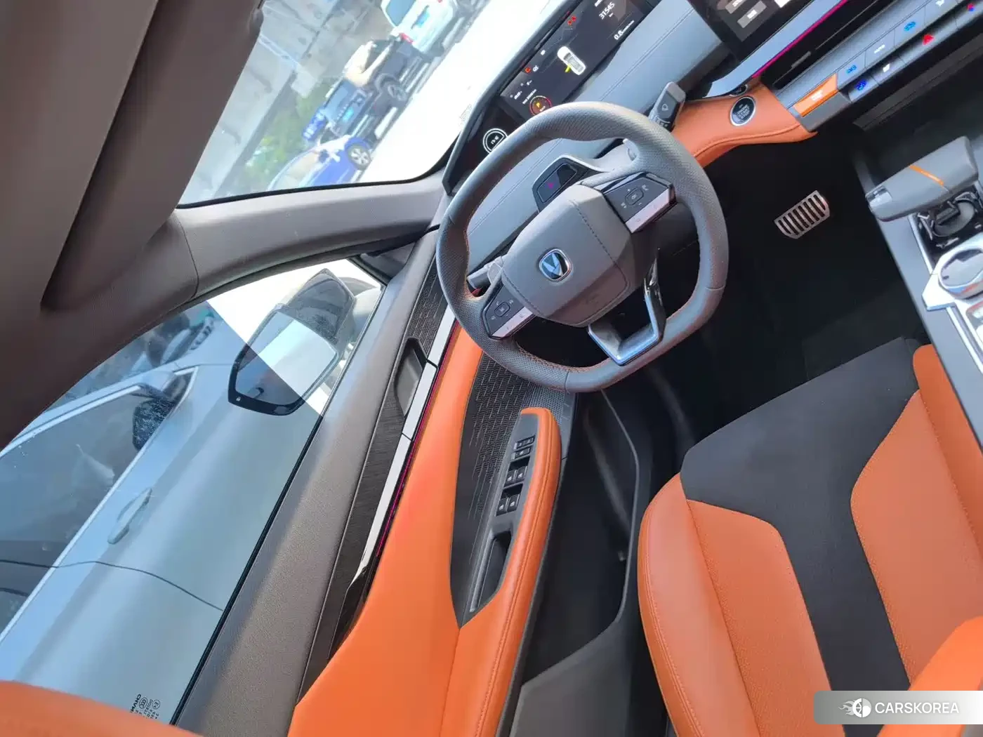 Chang'an Changan UNI-V 2023 Silver/gray из Китая