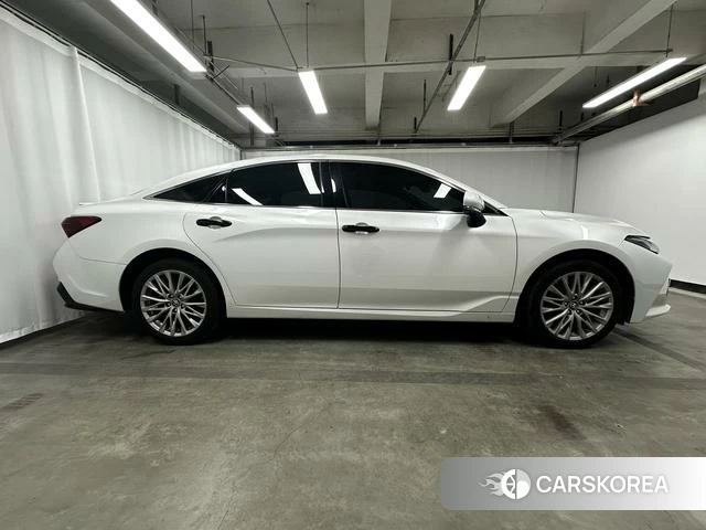Toyota Asian dragon 2022 Белый из Китая