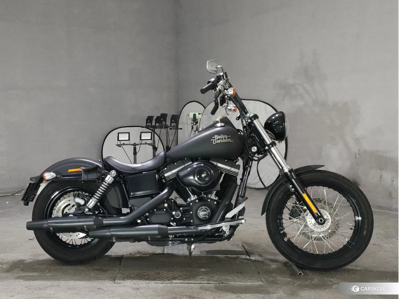 Harley-Davidson Dyna Street Bob FXDB1690 2017 из Японии, фото 3