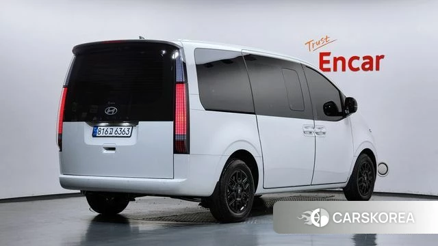 Hyundai Staria 2025 Белый из Кореи
