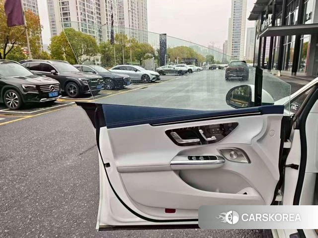 Mercedes-Benz EQE 2025 Белый из Китая