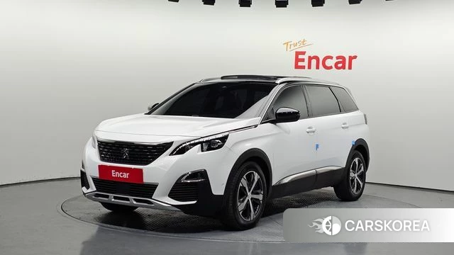 Peugeot 5008 second generation 2019 Белый из Кореи