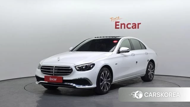 Mercedes-Benz E-Class W213 2021 Белый из Кореи