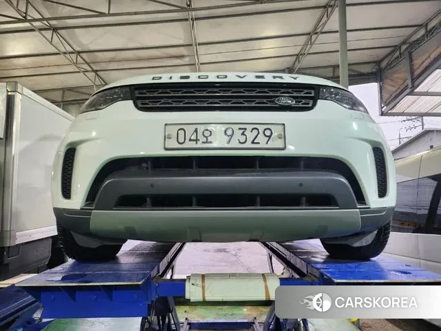 Land Rover Discovery 5 2018 Белый из Кореи