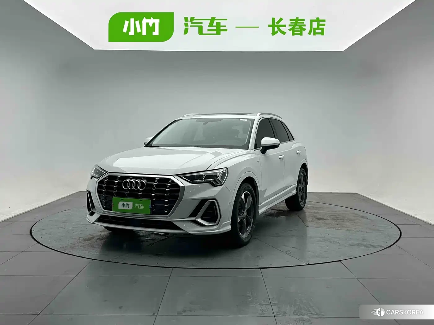 Audi Q3 2022 Белый из Китая