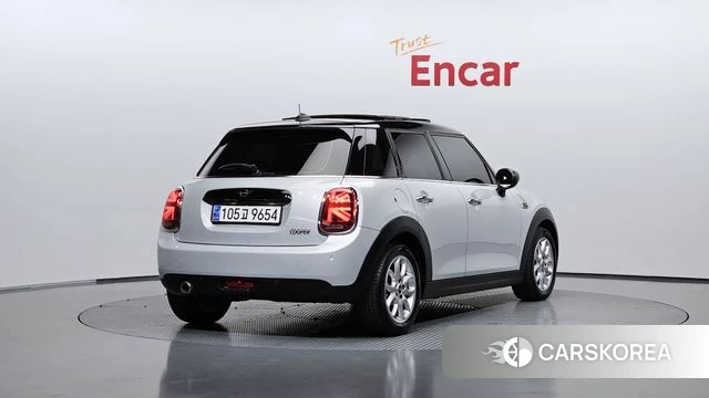 Mini Cooper 2020 Серебристо-серый из Кореи