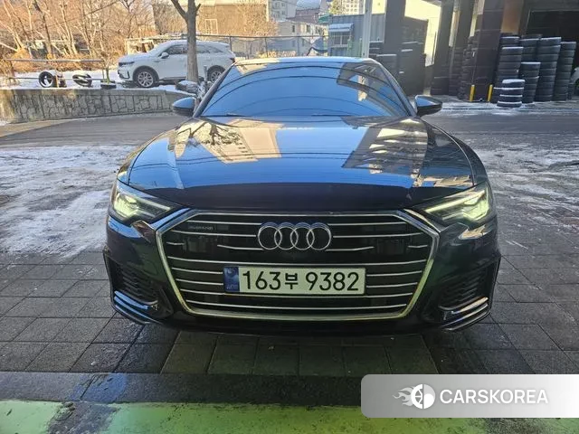 Audi A6 (C8) 2022 Черный из Кореи