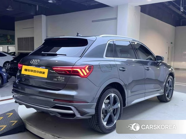Audi Q3 2023 Темно-серый из Китая