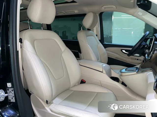 Mercedes-Benz V-class 2021 Черный из Китая