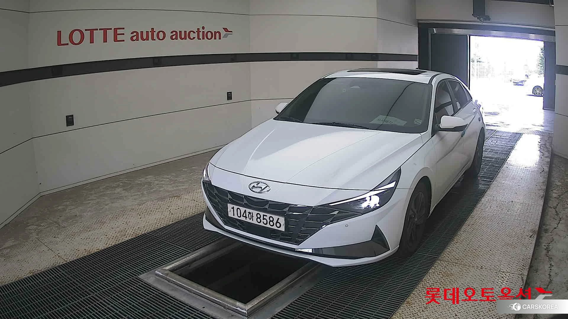 Hyundai Avante 2021 Polar White из Кореи