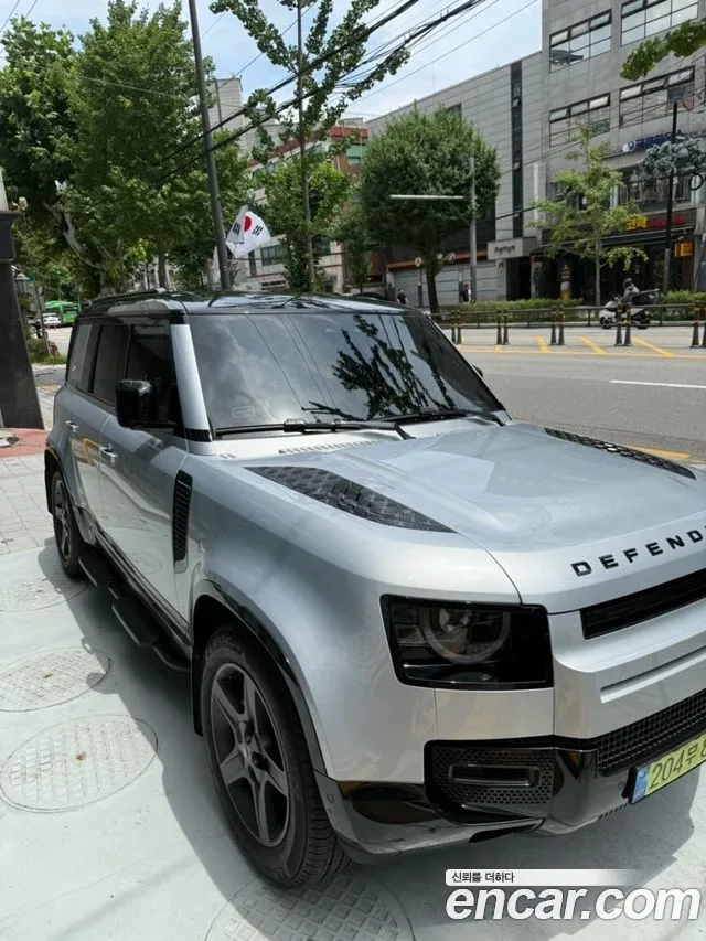 Land Rover Defender (L663) 2024 Серебряный из Кореи