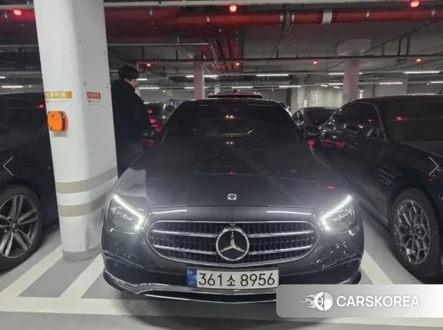 Mercedes-Benz E-Class W213 2022 Серый из Кореи