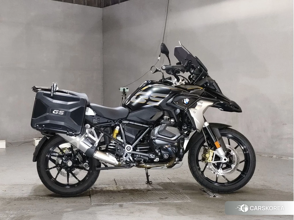 Проданный BMW R1250GS 2019 из Японии