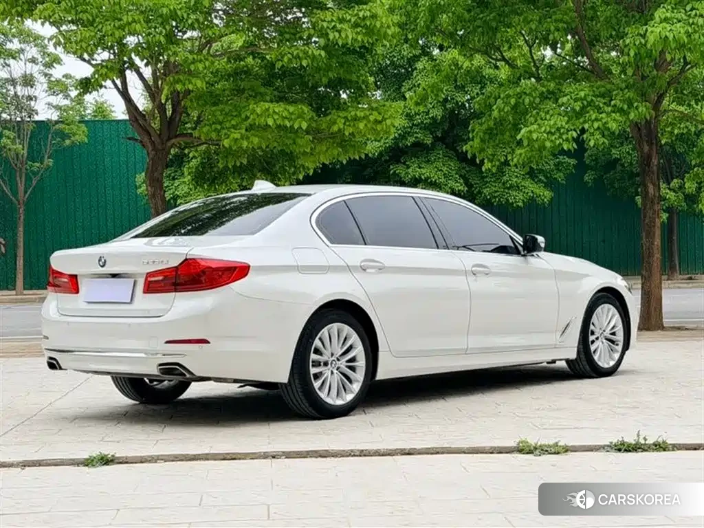 BMW 5 series 2019 Белый из Китая