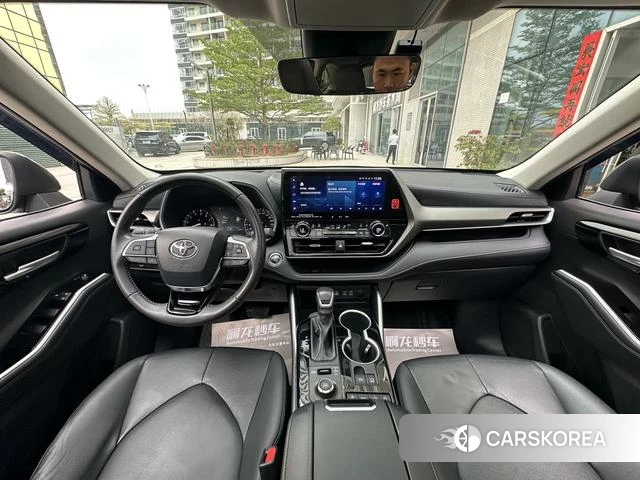 Toyota Highlander 2023 Черный из Китая