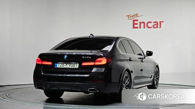 BMW 5 Series (G30) 2021 Серый из Кореи
