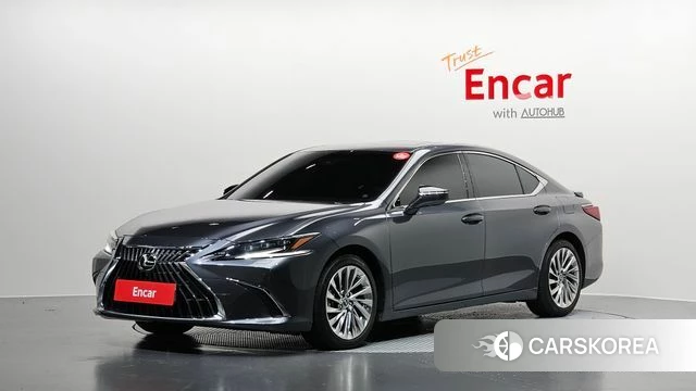 Lexus ES300h 7th generation 2024 Серый из Кореи