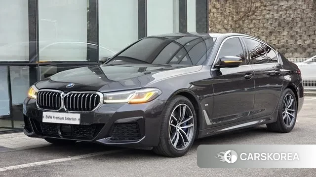 BMW 5 Series (G30) 2022 Серый из Кореи