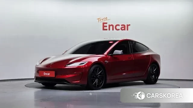 Tesla Model 3 2025 Красный из Кореи