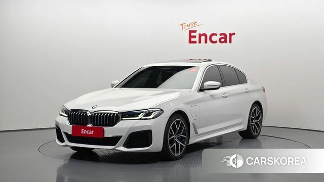 BMW 5 Series (G30) 2021 Белый из Кореи